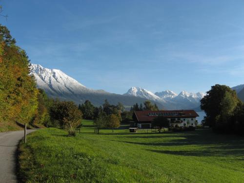 Lingkungan sekitar, Am Zanggerhof in Imst