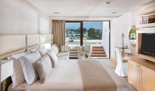 Elounda Bay Palace, a Member of the Leading Hotels of the World Elounda Bay Palace is perfectly located for both business and leisure guests in Crete Island. The property offers a high standard of service and amenities to suit the individual needs of all travelers