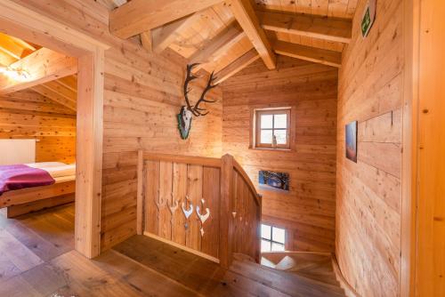 Chalet (12 Adults)