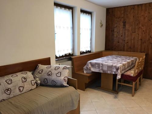 Rendena Ski Apartments - image 10