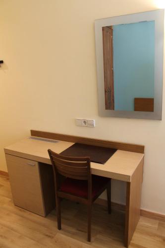 Hotel Mirador Puerta del Sol - image 14