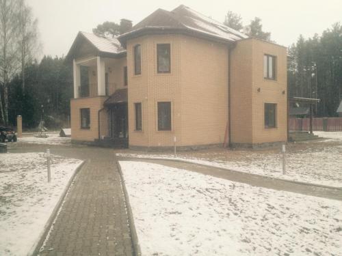 River House - image 3