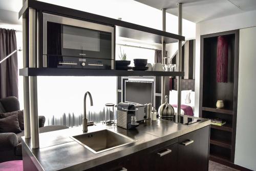 Goodman's Living - image 12