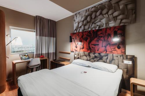 Ibis Casablanca City Center, Касабланка (фото 4)