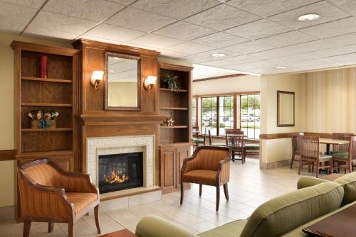 Country Inn & Suites by Radisson, Chanhassen, MN