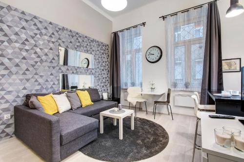 Stylish Suite WestEnd - Tap to explore photos