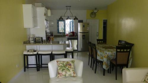 Rockley Golf Club, Pool, Tennis, Golf, Bar & Restaurant!