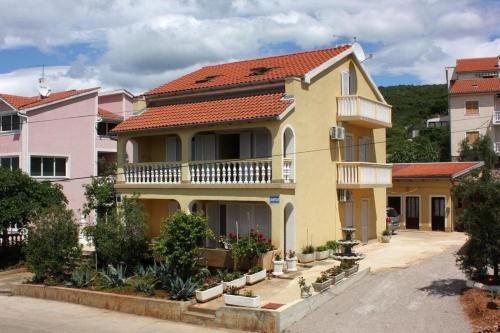 Apartments with a parking space Punat Krk - 5350