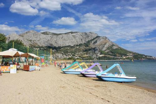 Apartments by the sea Omis - 6073 - image 7