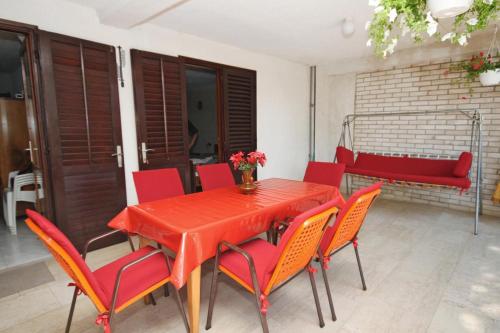 Apartment in Punat 