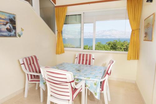 Apartments by the sea Postira Brac - 5660 