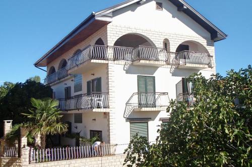 Apartments with a parking space Zadar - Diklo Zadar - 5795 