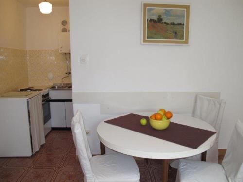 One-Bedroom Apartment with Terrace room in Apartments with a parking space Pomer Medulin - 7035