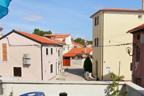 One-Bedroom Apartment with Terrace image 2