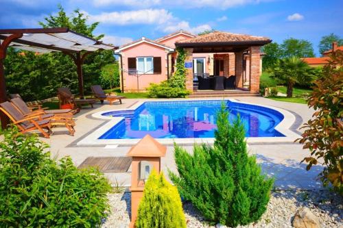 Family friendly house with a swimming pool Kastelir Central Istria - Sredisnja Istra - 7119