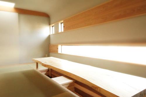 Japanese-Style Quadruple Room image 9
