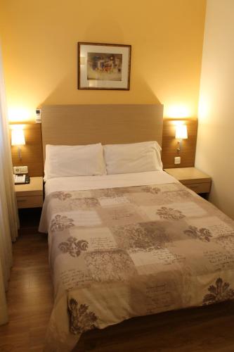 Hotel Mirador Puerta del Sol, 28043 Madrid