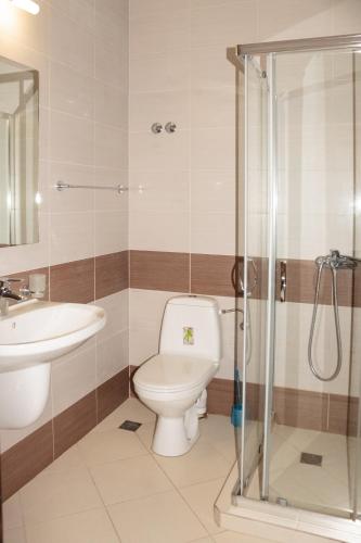 Double or Twin Room with Balcony (2 Adults) image 6