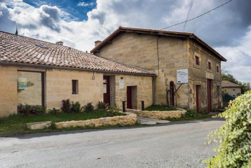 Château Croix Beauséjour Maison du Vigneron - Accommodation - Montagne