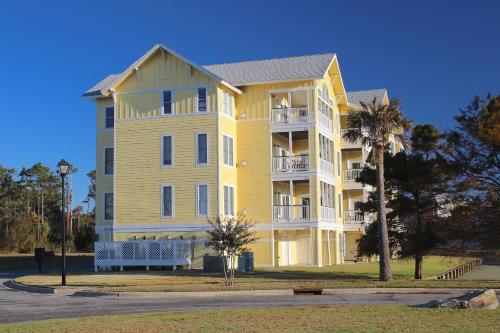 Hamilton Cay at Bermuda Bay by Kees Vacations