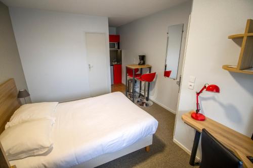KOSY Appart'hôtel Le Champ De Mars Reims - image 7