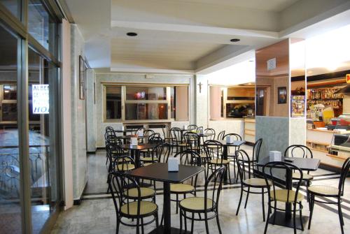 Restorāns, Hotel Holiday in Magliano deʼ Marsi