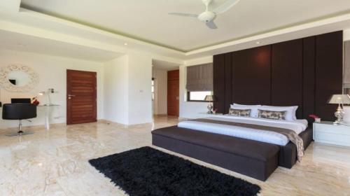 3 Bedroom Luxury 5 Star Villa 5 minutes walk to beach ( 3 Bedroom Luxury 5 Star Villa 5 minutes walk to beach )