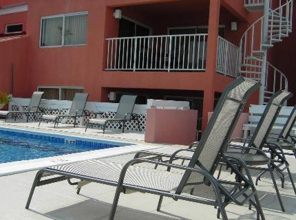 ダンディー ベイ ヴィラス