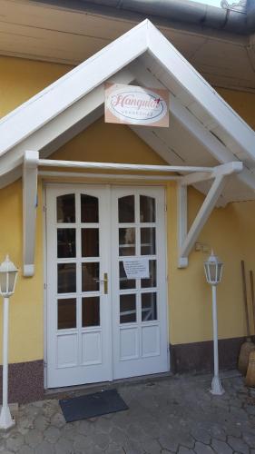 Exterior view, Hangulat Vendeghaz Apartmanok in Oroshaza
