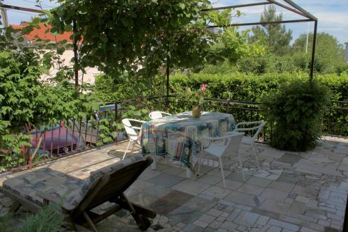  Studio Vantacici 5386a, Ferienwohnung in Malinska