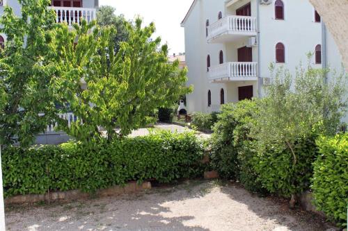 Apartments with a parking space Vantacici Krk - 5386 - main image