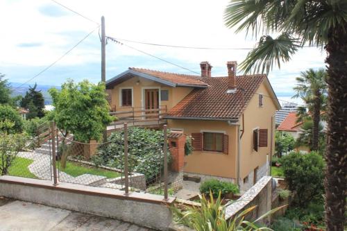 Apartments with a parking space Opatija - 7853