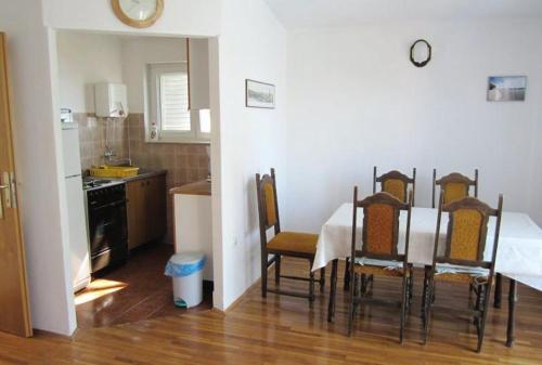 Apartments by the sea Rogoznica - 1115 - image 4