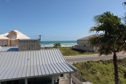 Apartment with Pool View  room in The Dunes Condominiums by Cheap Getaway