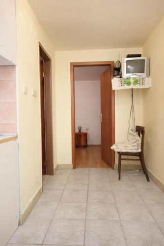 Apartments by the sea Lun, Pag - 9395, Лун (фото 4)
