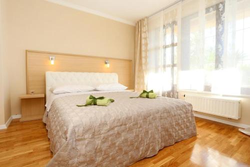 Apartments with a parking space Zrnovnica Split - 9493 