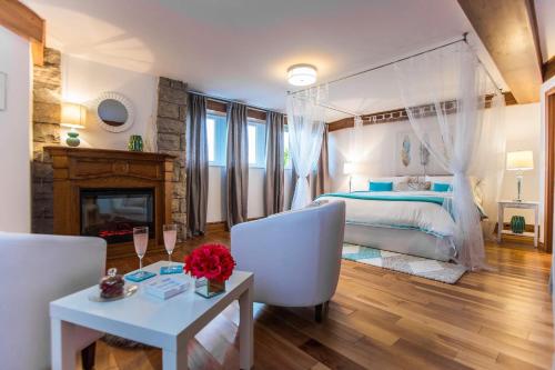 Zuhanyzó, Summer: Villa Pool & Spa | 39 Ppl | 8 BR | 9 Bath in Saint-Jean-de-l'Île-d'Orléans