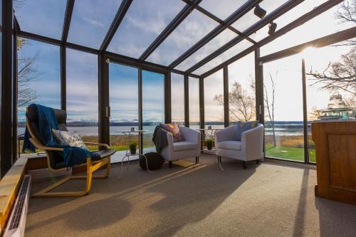 Létesítmények, Summer: Villa Pool & Spa | 39 Ppl | 8 BR | 9 Bath in Saint-Jean-de-l'Île-d'Orléans
