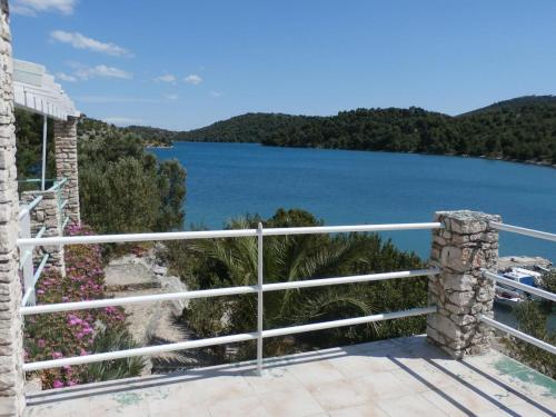 Secluded fisherman's cottage Cove Pasjak - Telascica Dugi otok - 877 - image 2