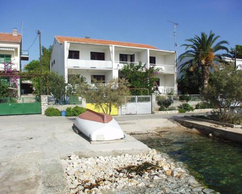 Apartment Brodarica 961c