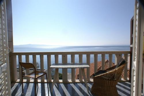 Apartments by the sea Drasnice Makarska - 2584