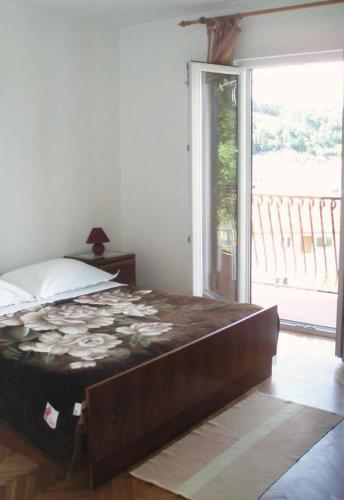 Apartments by the sea Jelsa Hvar - 4001 - main image