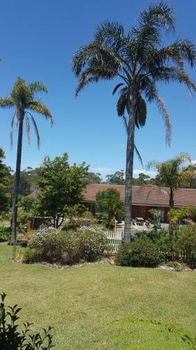 Tabourie Lake Motor Inn