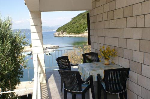 Apartments by the sea Cove Vela Prapratna (Peljesac) - 4508
