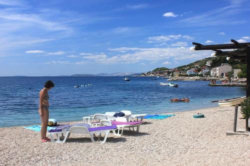 Apartments by the sea Sumpetar Omis - 4827 - image 6
