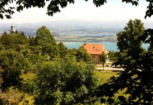 Petit Hôtel de Chaumont in Chaumont-de-Pury, Schweiz