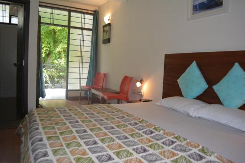 Sailors Home - C9, Vasant Kunj Sailors Home - C9, Vasant Kunj is a popular choice amongst travelers in New Delhi and NCR, whether exploring or just passing through. The property has everything you need for a comfortable stay. Servi