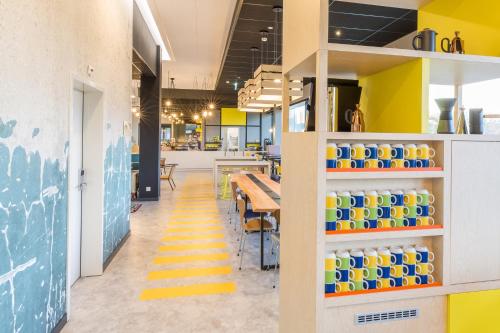 Pub/Lounge, ibis Styles Genève Palexpo Aéroport near Vivarium Elapsoidea