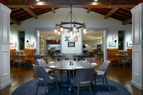 Novotel London Stansted Airport - image 2