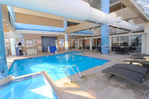 Ocean Key Resort - image 8